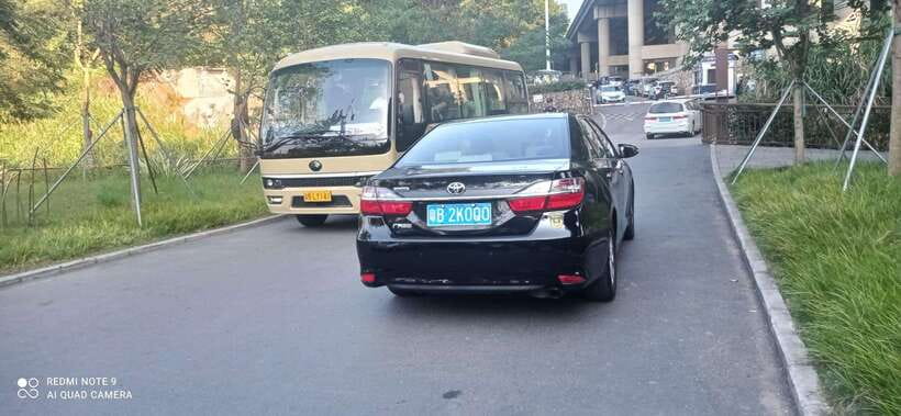 1 day Car Hire in Shenzhen with Driver (10 hours) - Starting at Luohu or Huanggang Port