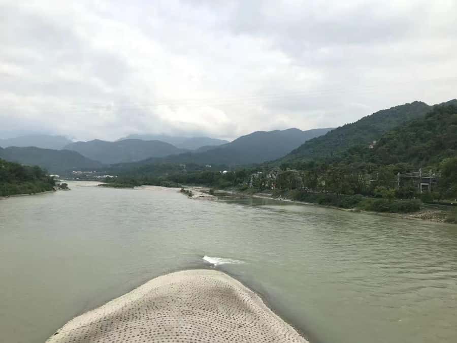 1-Day Mount Qingcheng and Dujiangyan Irrigation System Tour - Lunch and the practical cost