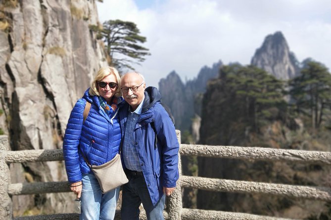 1-Day Mt. Huangshan Tour with Optional Hongcun & Xidi Village - What five hours on the mountain feels like