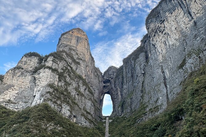 1-Day Private Tour to Tianmen Mountain & Glass Walk & Night Light - Heaven’s Gate and the famous 999 steps