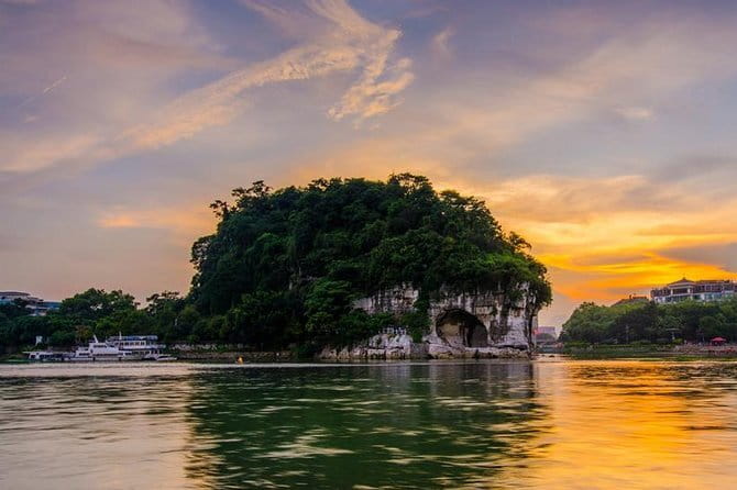 1-Day tour of Guilin-LiRiver cruise-Yangshuo Xianggong hill - Yangshuo Arrival and a Short Look at West Street