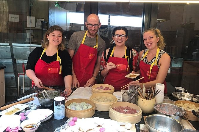 2.5hrs Chinese Kitchen Cooking Class: Art Steamed Dumplings - Meeting in Xuhui and getting settled