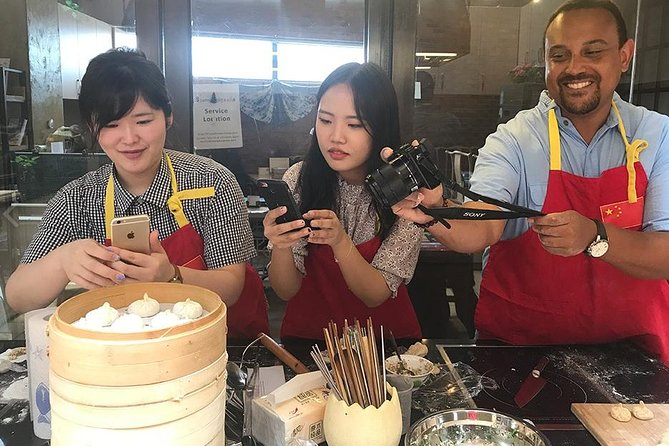 2.5hrs Chinese Kitchen Cooking Class: Xiaolongbao Soup Dumplings - 10:20 am: Local food culture before the dough