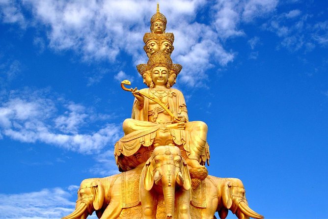 2-Day All Inclusive Leshan Giant Buddha and Emei Mountain Tour - Day one: Emei Mountain and the Golden Summit
