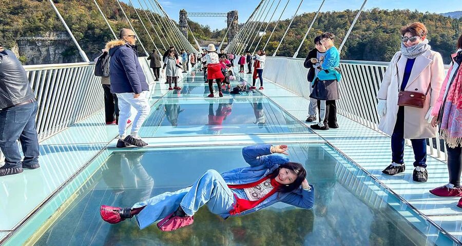 2-Day Avatar Mountain, Glass Bridge, and Mt. Tianmen Tour - Tianmen Mountain, Heaven’s Gate, and the 99 bends