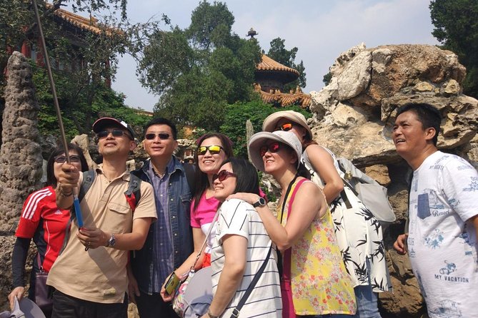 2-Day Private Beijing Tour with Forbidden City and Great Wall - Jingshan Park and the best view of the palace