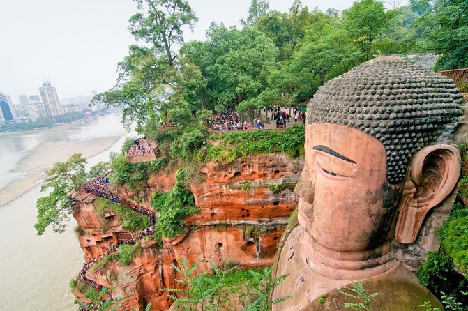 2-Day Private Tour of Leshan Grand Buddha and Emei Shan including Monastery Stay - Key points to know before booking