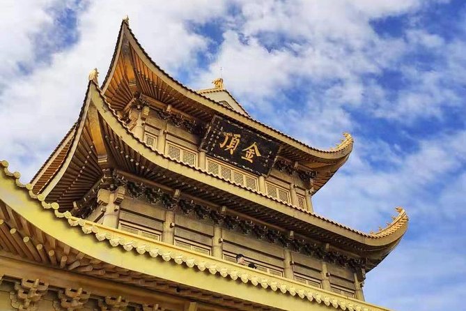 2-Day Private Tour of Leshan Grand Buddha and Emei Shan including Monastery Stay - Spending the night at Baoguo Monastery
