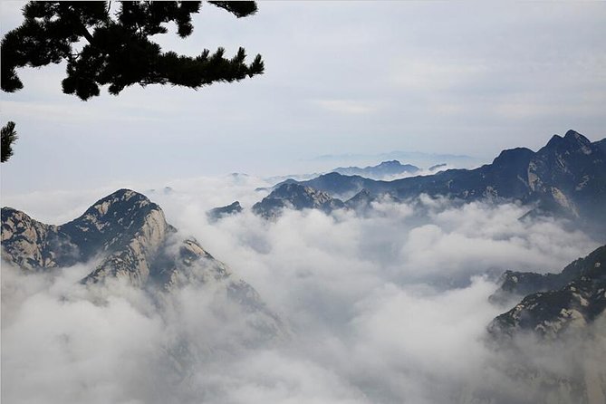 2-Day Xi'an Private Tour: Mount Huashan and Terracotta Warriors - Starting on Xi’an’s Ancient City Wall