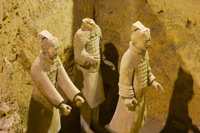 2-Day Xi'an Private Tour: Mount Huashan and Terracotta Warriors - The evening transfer to Mount Huashan