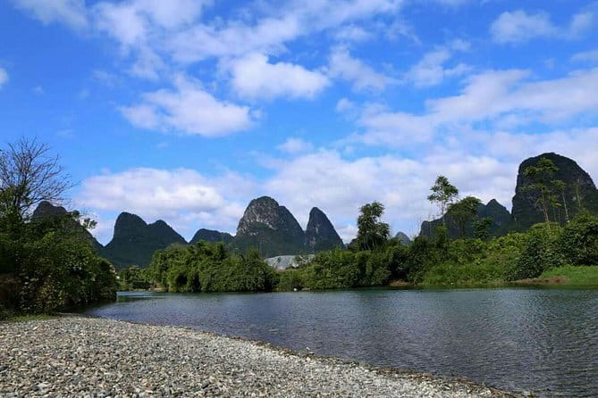 2 days highlights tours : Longji rice terraces & Li River cruise - Xianggong Mountain’s broad river view