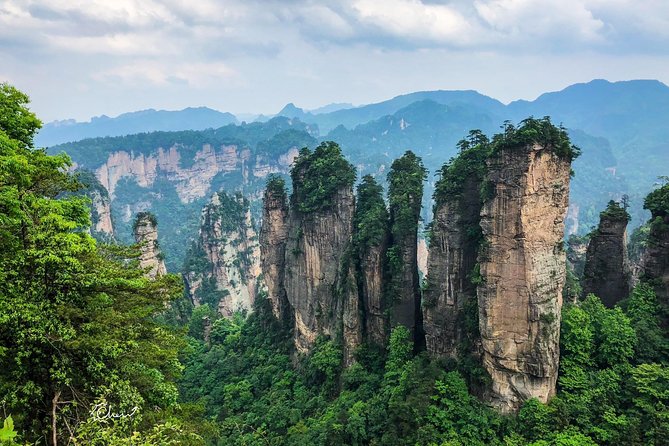 2 Days Zhangjiajie Private Tour for Avatar Mountain Discovery - Day one: Tianzi Mountain and its sea of stone pillars