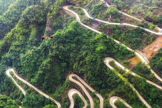 2 Days Zhangjiajie Private Tour for Avatar Mountain Discovery - Yuanjiajie and the fast ride on the Bailong Elevator