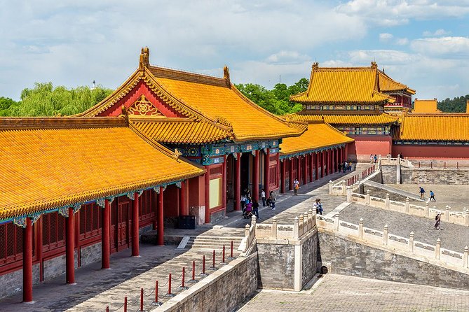 3-Day Private Beijing Tour with Airport Transfer - Arrival day: airport pickup and Beijing’s old alleys