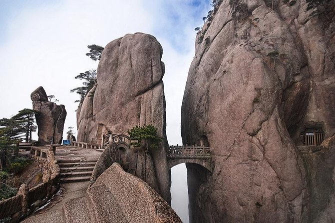 3-Day Yellow Mountains, Hongcun Village and Tunxi Ancient Street Private Tour - Sleeping on the mountain: a useful trade-off