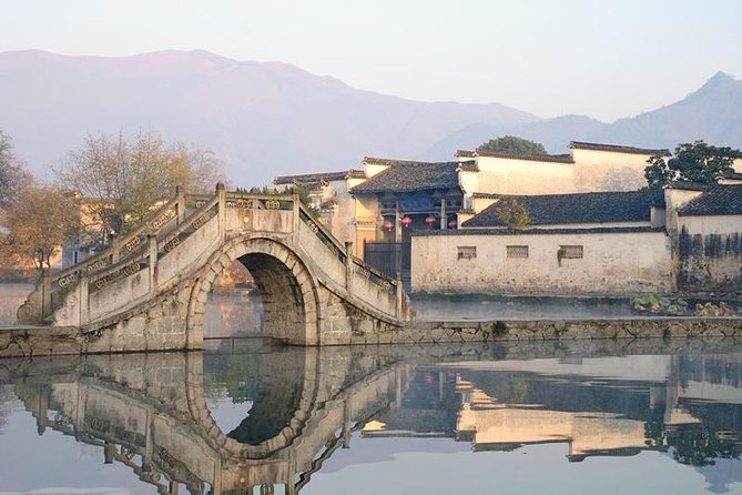 3-Day Yellow Mountains, Hongcun Village and Tunxi Ancient Street Private Tour - Walking demands and who should book