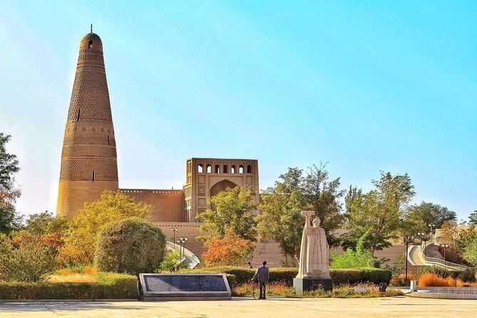 3 Days Urumqi Heavenly Lake and Turpan Tour - Guide quality and the private format