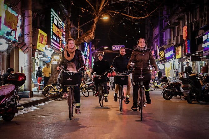 3-Hour Private Customized Shanghai Night Tour - Food, shopping, art, and shows