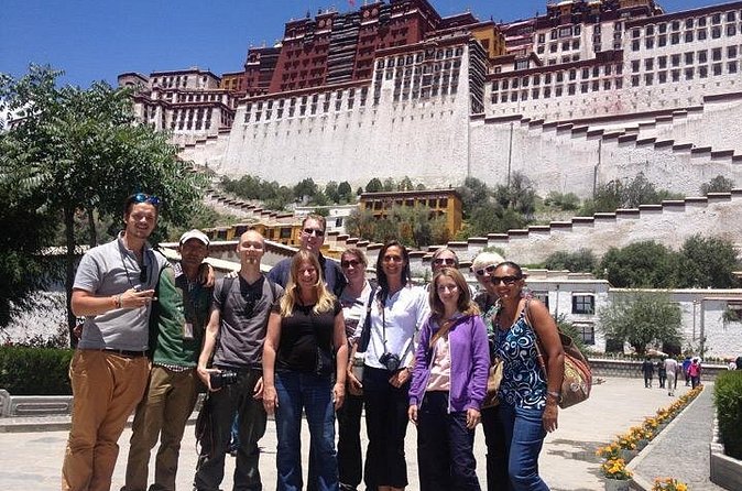 4 Days Lhasa Impression Small Group Tour - The hotel, transport, and group experience