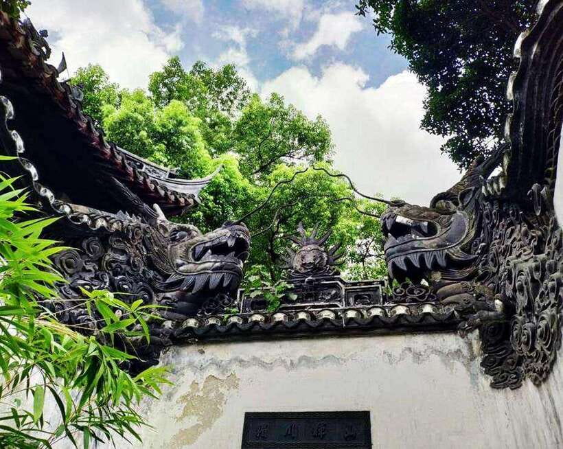 4-Hour Shanghai Best Garden and Temple Tour with Tea Tasting - What $99 Per Person Really Buys