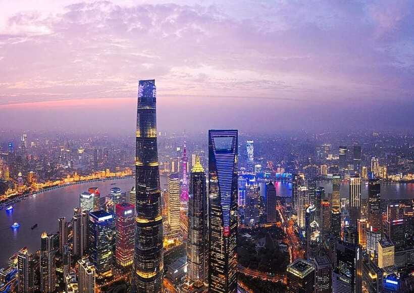 4-Hour Shanghai City Private Tour by German-Speaking Guide - Pudong by ferry, bridge, or observation deck