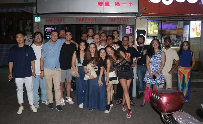 4-Hour Shanghai Pub Crawl (bars & nightclub hopping) - Starting on Maoming South Road at Side Bar