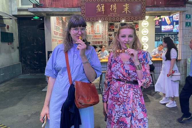 4-Hr Shanghai Tour: Food, Culture, Sightseeing, Cycling, Ferry - A four-hour snapshot of Shanghai