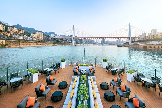 4D3N Yangtze River Cruise: Chongqing to Yichang by Century Cruise - Cabins, Meals, and Life Onboard