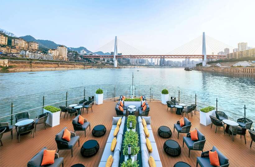 4D3N Yangtze River Victoria Cruise: Chongqing to Yichang - Evening one: boarding in Chongqing