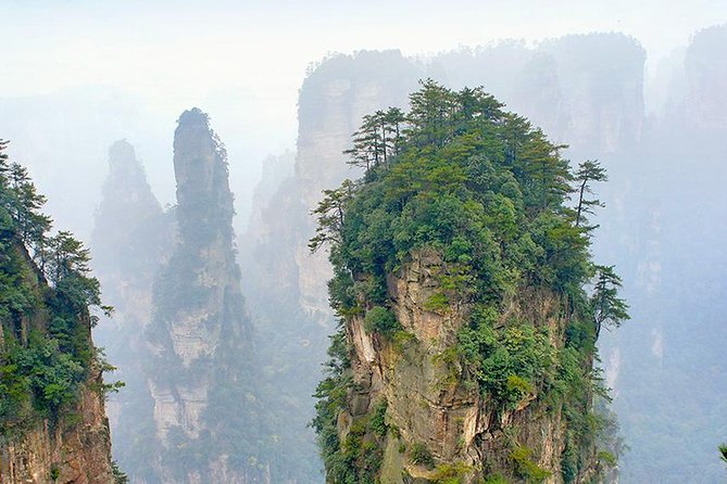 5-Day Private Zhangjiajie Panoramic Sightseeing Tour - Day four: Huangshi Village and Golden Whip Brook