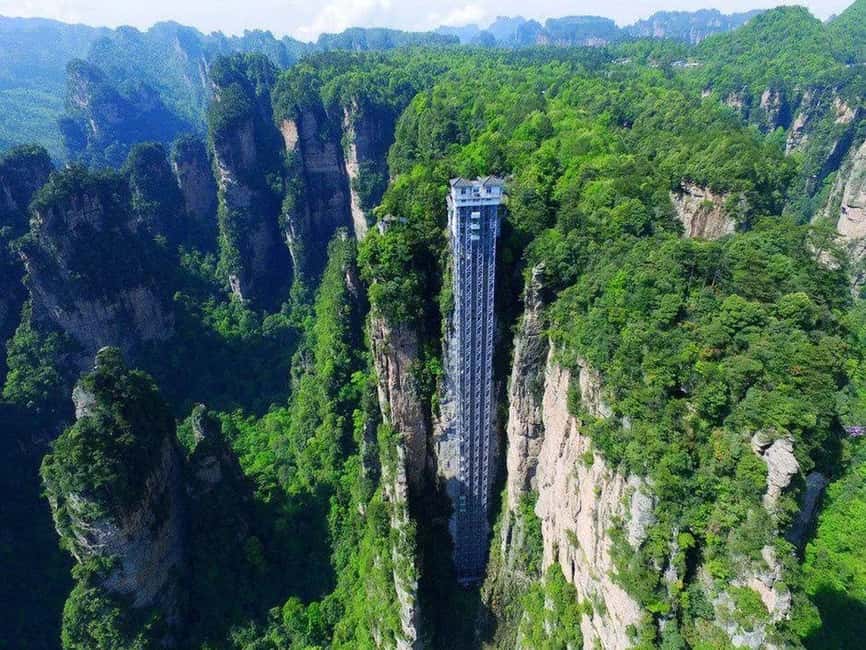6-Day Private Tour: Guilin Terraces, Fenghuang & Zhangjiajie - Day 4: Tianmen Mountain and Baofeng Lake