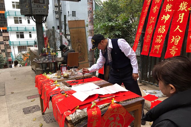 8 Hour Private Excursion Cruise Ship Pick up Tour Driver & Guide - Mong Kok markets are made for browsing