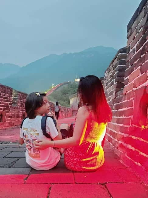 Afternoon Sightseeing Bus Guided Tour to Mutianyu Great Wall - Meeting the green-vested BusDa guide in Beijing