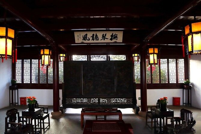 All-inclusive Half-day Private Tour To Zhujiajiao Water Town - The Waterways By Traditional Boat