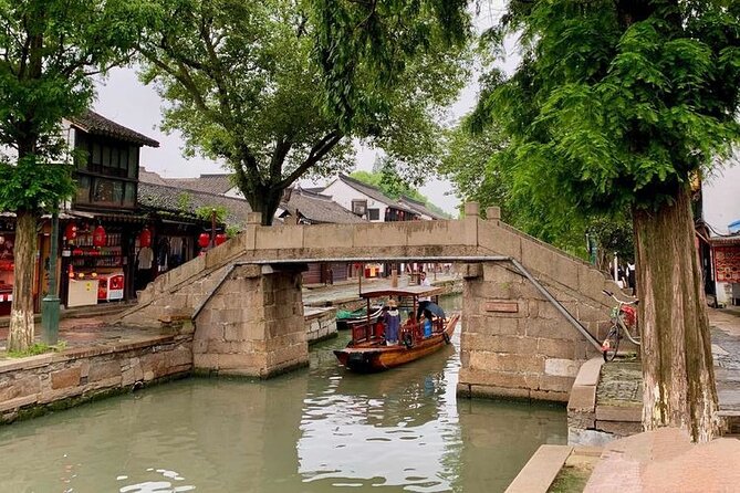 All-inclusive Half-day Private Tour To Zhujiajiao Water Town - First Impressions Of Zhujiajiao’s Old Lanes