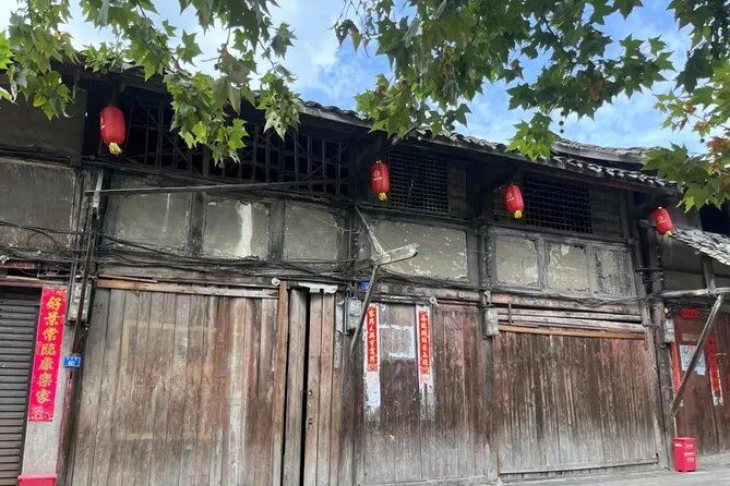 All-Inclusive Private Panda & Hidden Ancient Town Tour - Who Gets The Most From This Seven-Hour Day