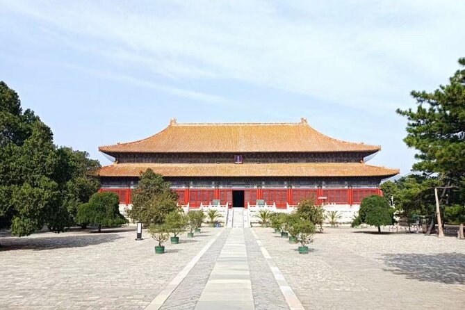 All Inclusive Private Tour: Juyongguan Greatwall, Sacred Road, MingTombs - Guide quality and the feel of a private tour