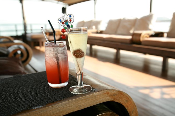 Aqua Luna: Evening Cruise at Victoria Harbour Hong Kong - Choosing sunset or nighttime departure
