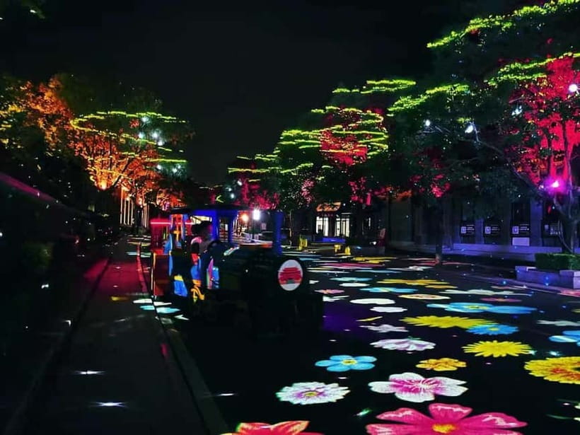 Badaling Great Wall Night Tour+ Light Show + Performance - What the $41 price really buys