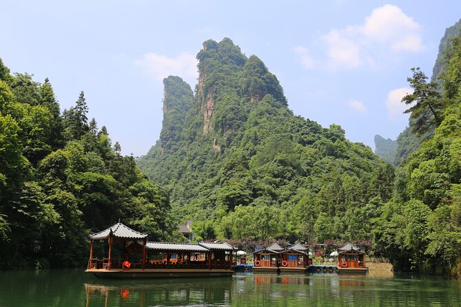 Baofeng Lake,Zhangjiajie Glass Bridge & Grand Canyon day tour - What the $202.71 price really buys