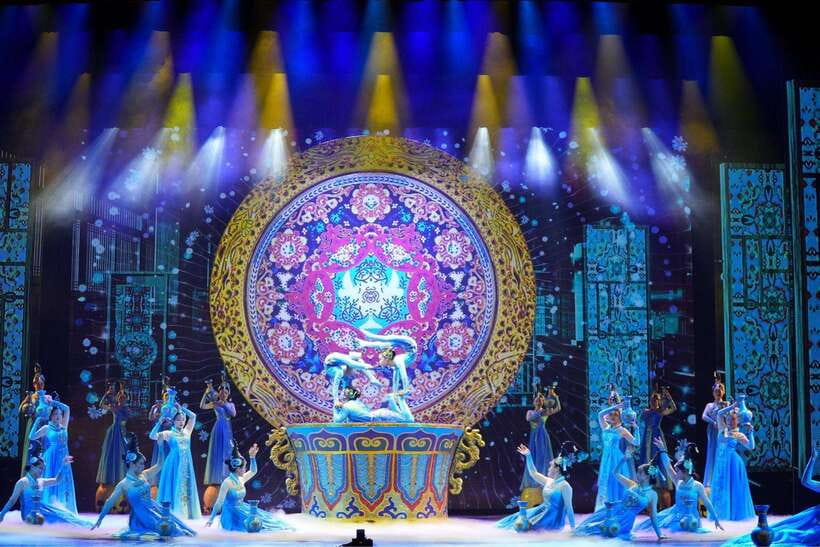 Beijing: Acrobatic Show Tickets Traditional & Modern Fusion - Why this Beijing show is worth your evening
