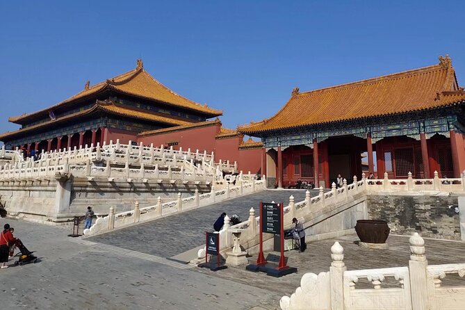 Beijing Airport Layover Forbidden city Great Wall Private Tour - Lunch adds a useful taste of Beijing