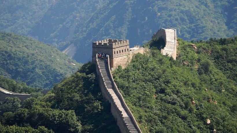 Beijing: Badaling Great Wall Ticket with Day & Night Options - Night bus tour with transport and a guide