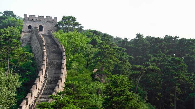 Beijing:Badaling Great Wall Tickets & Guided Tours - Guides, lunch, and the human side of the tour
