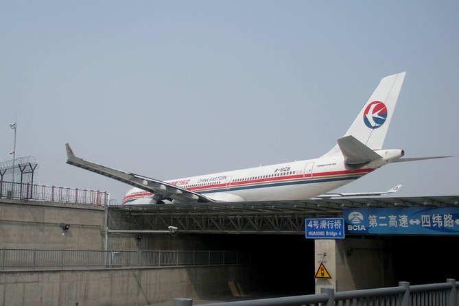 Beijing Capital International Airport Transfer: Airport (PEK) to Hotel Roundtrip - Communication, comfort, and small details