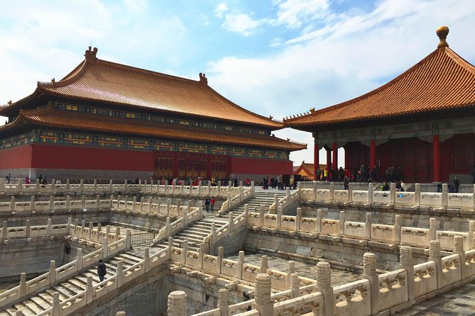 Beijing Essential Full-Day Tour including Great Wall at Badaling, Forbidden City and Tiananmen Square - Lunch, with a side order of shopping