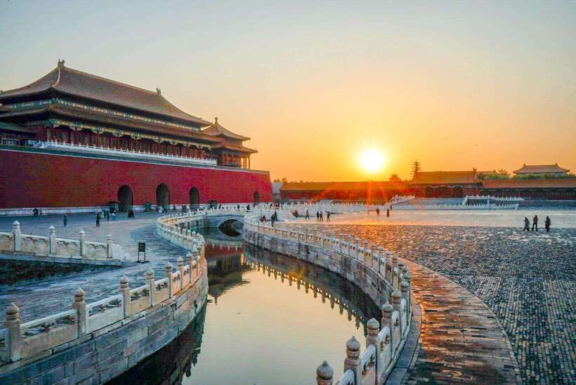 Beijing:Forbidden City and Temple of Heaven Small Group Tour - Entering the Forbidden City through Meridian Gate