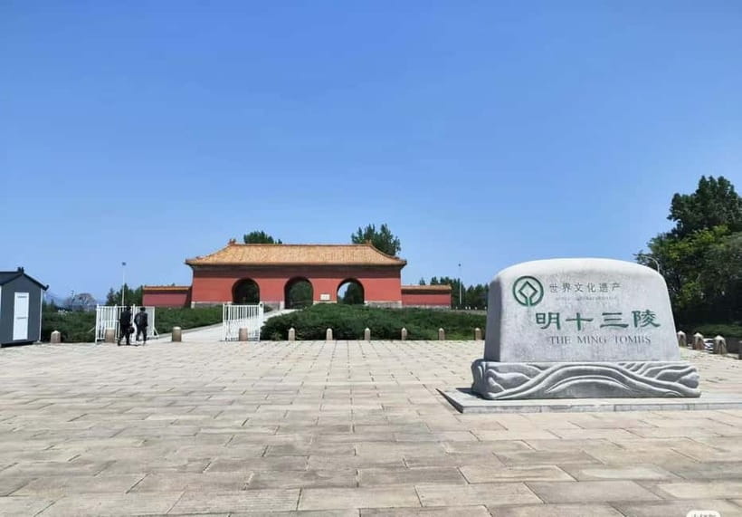 Beijing: Great Wall & City Highlights Private Layover Tour - What the guides add to the experience