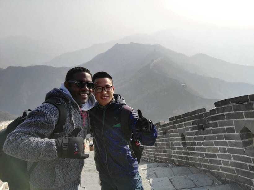 Beijing: Great Wall Hiking Tour from Jiankou to Mutianyu - Lunch at a local restaurant