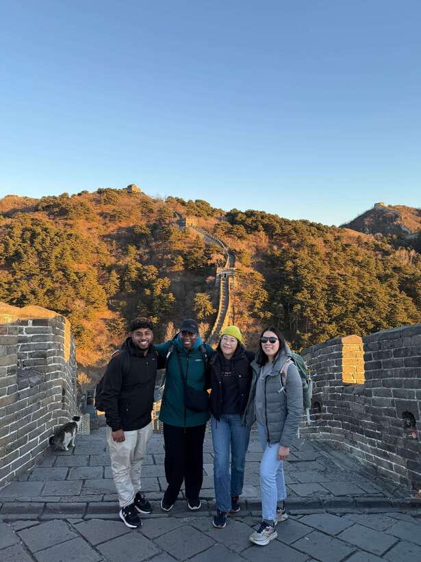 Beijing: Great Wall Layover Tour with a Native - The airport meeting point needs careful planning